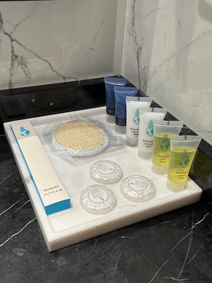 Violet Al Shisha Hotel Mecca Exterior photo A tray of amenities provided by a hotel